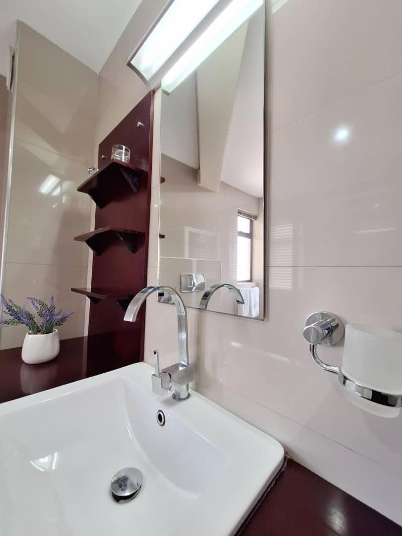 Camere Da Letto- Hotel-On-The Beach Self Catering Swakopmund Eksteriør bilde